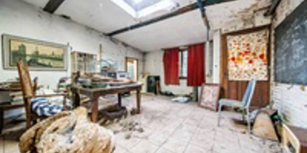Toad - Mixed-Use Property with Garden in Herstal