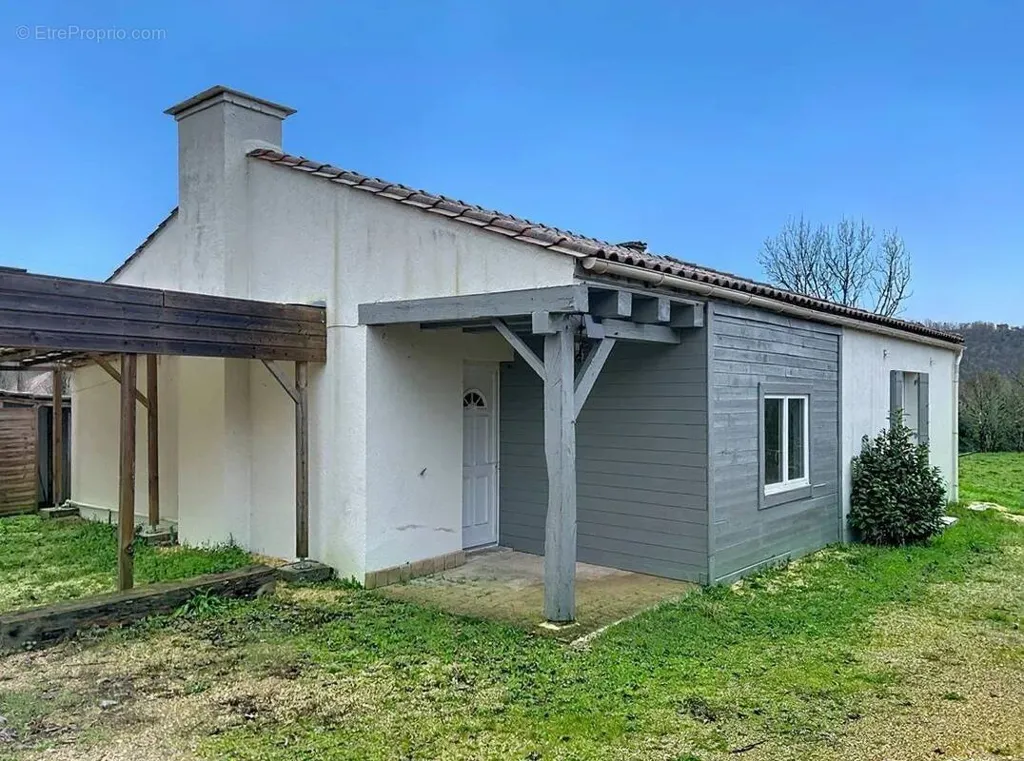 Extérieur - Maison 5 pièces à Le Bugue