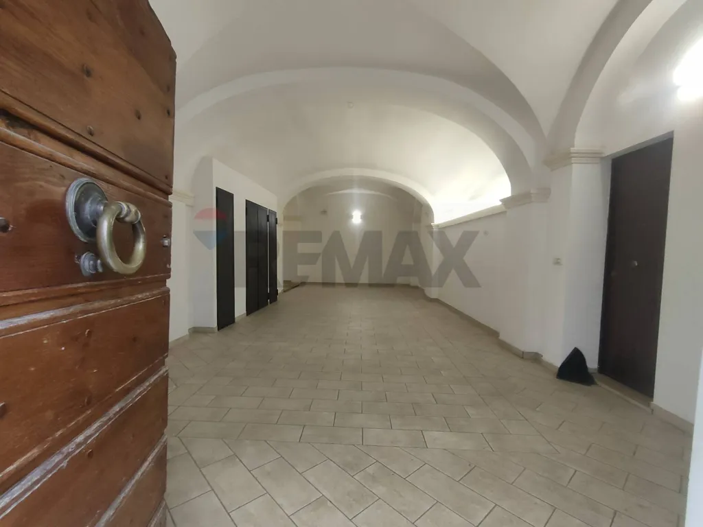 Esik - Semi-Independent Apartment with Terrace in L'Aquila