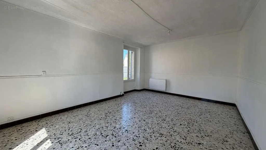 Pièces - Maison en Pierre avec Jardin à Ormoy la Rivière