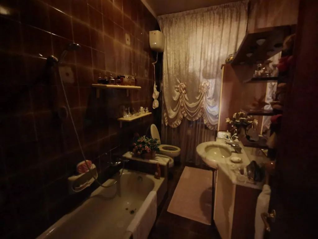 Salles de bain - Terraced Villa with Garden in Empoli