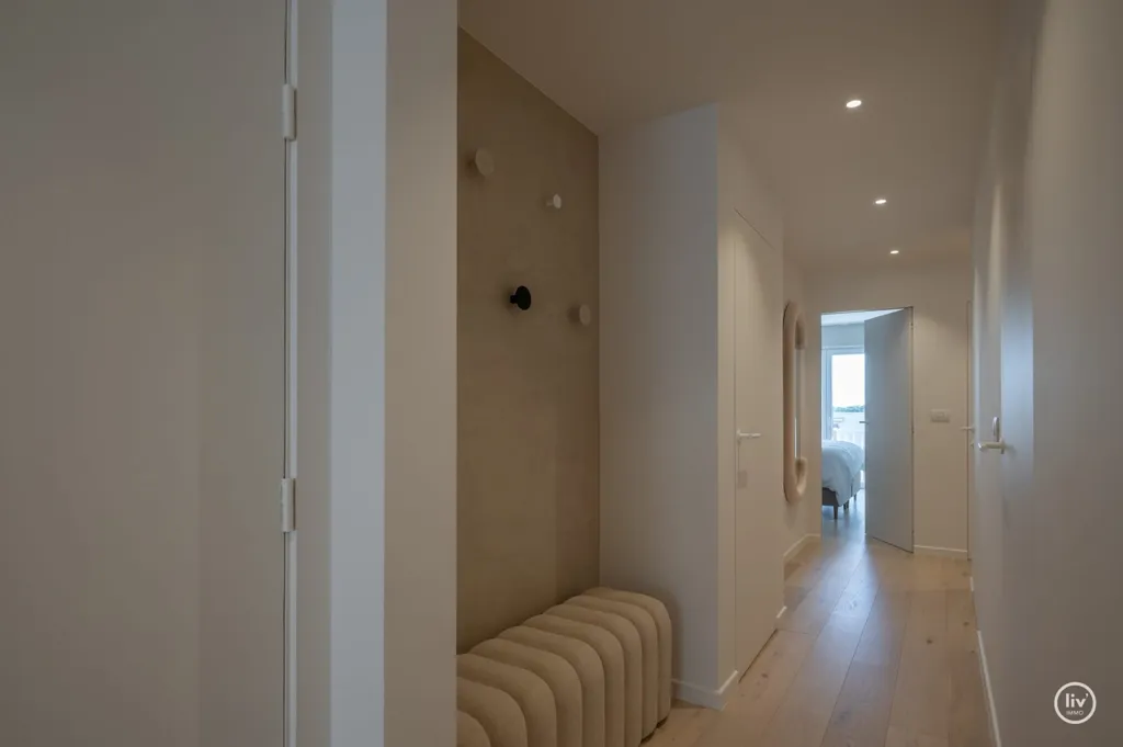 hallway_entrance