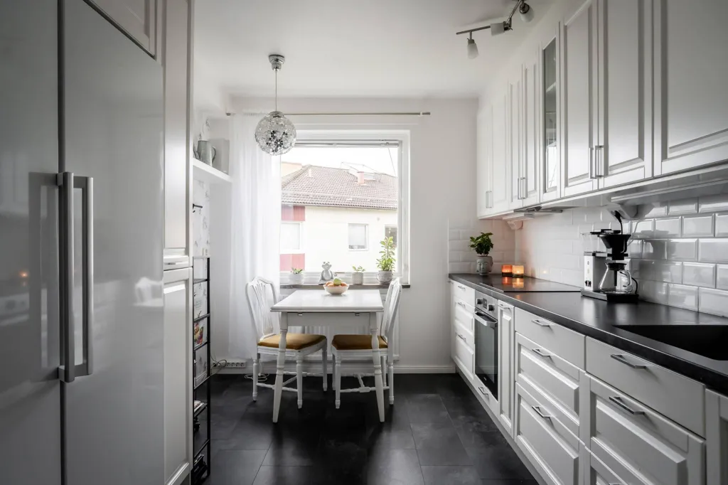Cuisine - Apartment with Balcony in Borås
