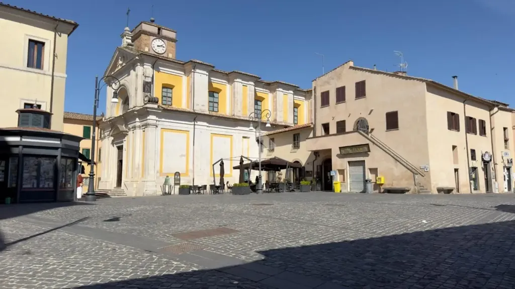 Bright Studio with Potential for Conversion in Castelnuovo di Porto