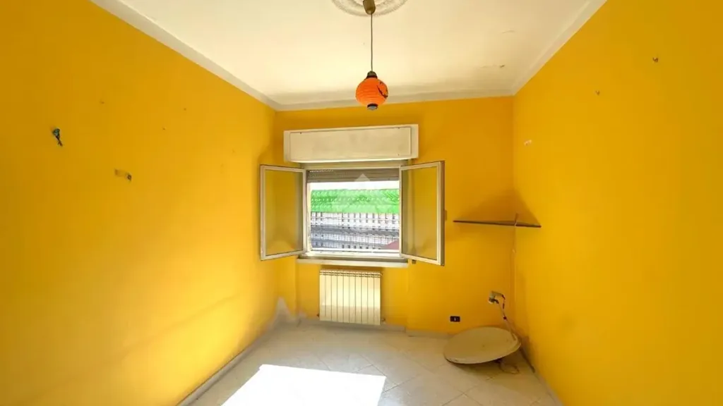Pièces - Rear-Facing Flat with Balcony in Bolzaneto