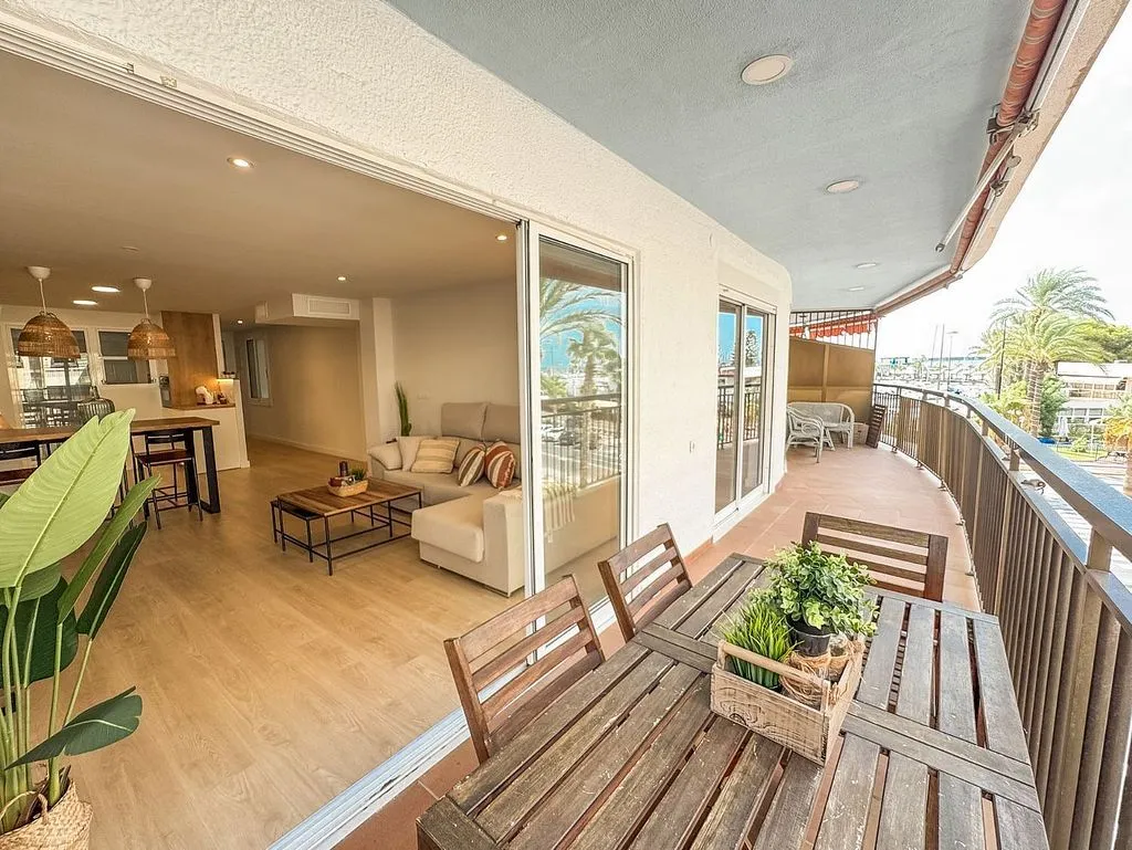 Terrass - 3-Bed Apartment with Terrace in Santa Pola Centre