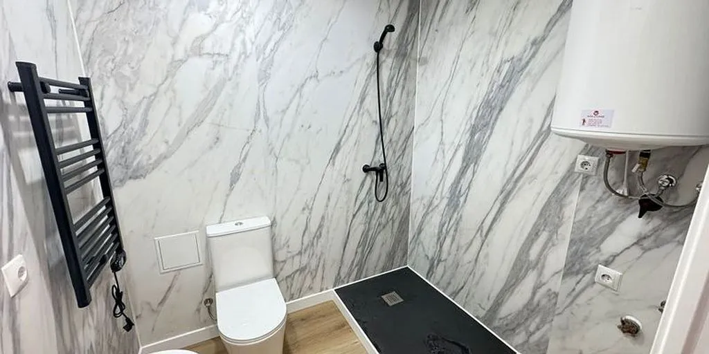 Salles de bain - Reformed Flat with Balcony in Bilbao's Old Town