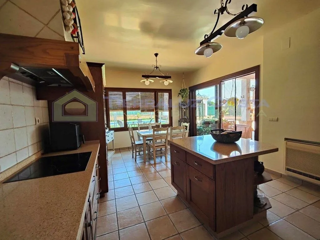 Cuisine - Chalet with Pool and Terraces in Lepe