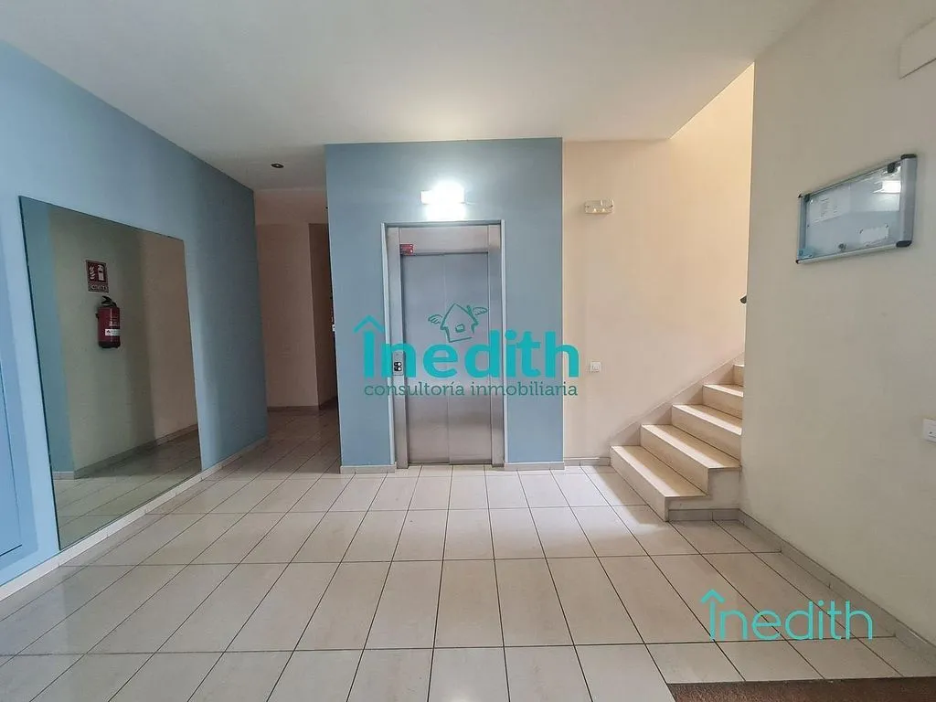 Entrée - Duplex Apartment with Pool in Central Castelldefels
