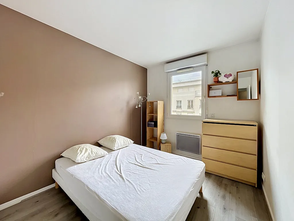 Chambres - Appartement 4 Pièces avec Terrasse à Châtillon