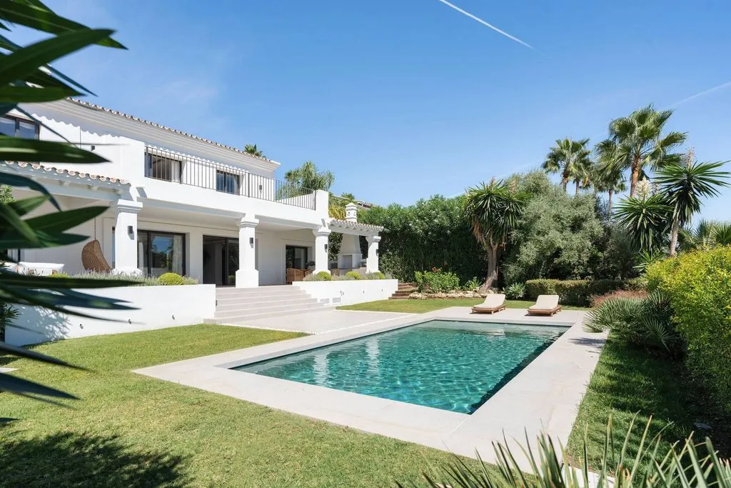 Bassein - Luxury Villa with Sea View in Nueva Andalucía