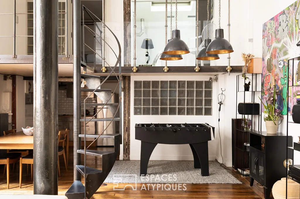 Séjour - Loft Industriel au Cœur de la Rue Martel