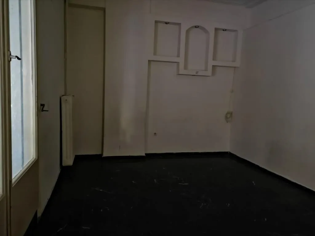 Toad - Ground Floor Flat with Elevator in Athens