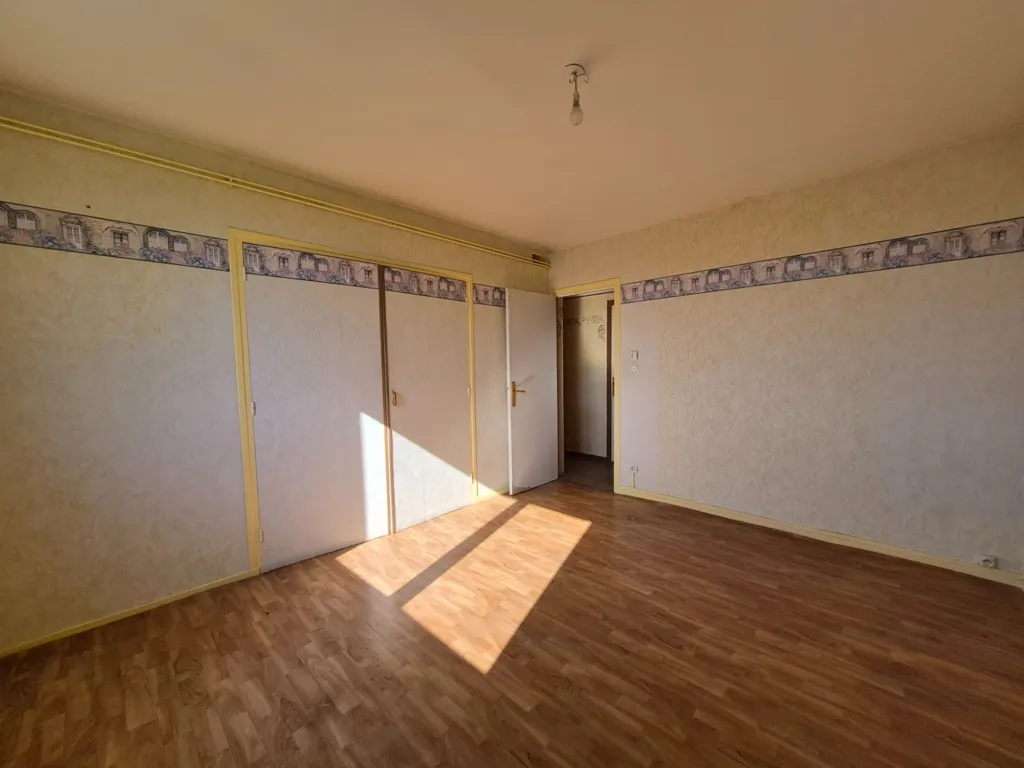 Pièces - Appartement Lumineux avec Balcon à Résidence Le Bretagne