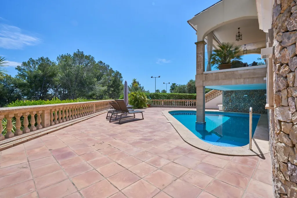 Bassein - Luxury Villa with Golf Views in Son Vida