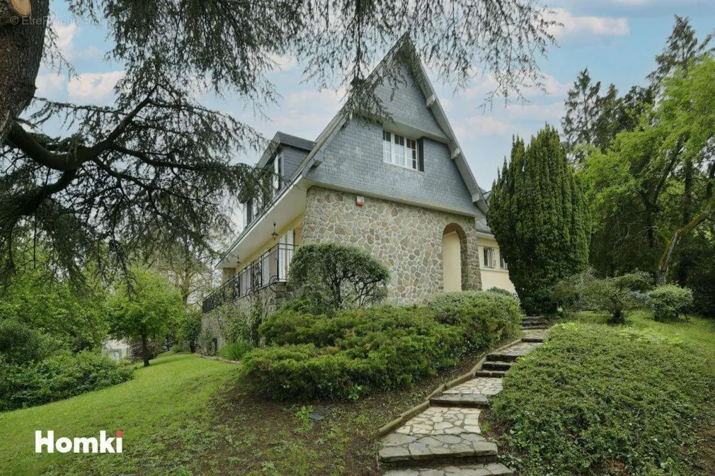 Välivaade - Villa with Garden in Mayenne Centre
