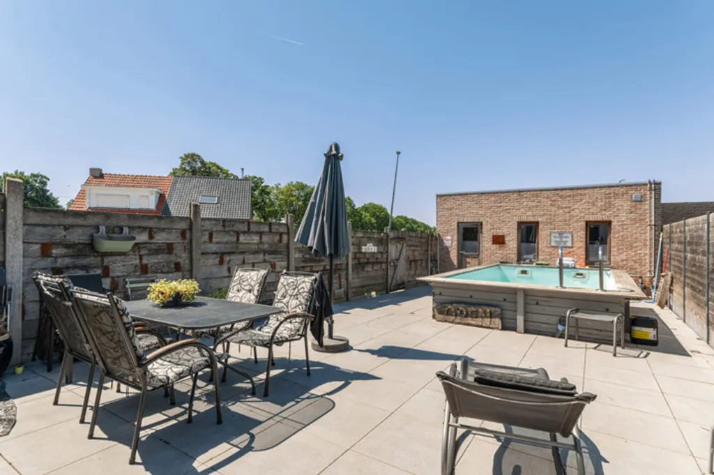 Bassein - House with Pool in Brecht