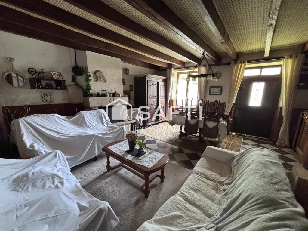 Elutuba - Renovatable Stone House in Melrand
