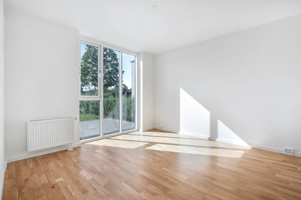 Pièces - 3-Bedroom Flat with Balcony in Greve