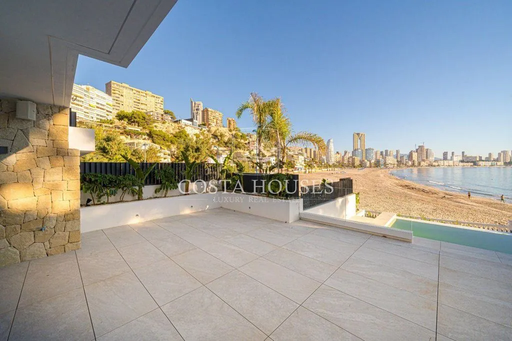 Terrace - Luxury Penthouse with Sea View in Benidorm