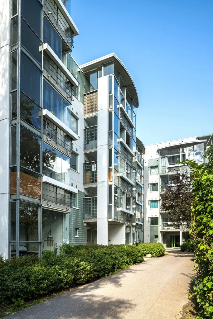 Exterior - Apartment with Balcony in Tikkurila, Vantaa