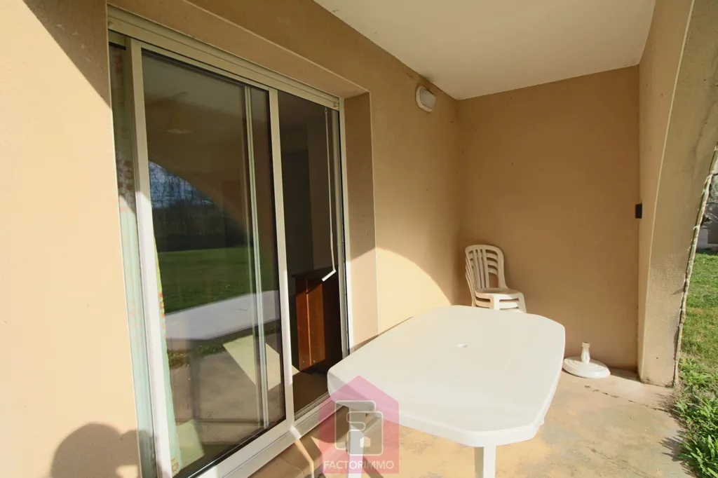Terrass - Garden-Level Apartment with Pool in Prayssac