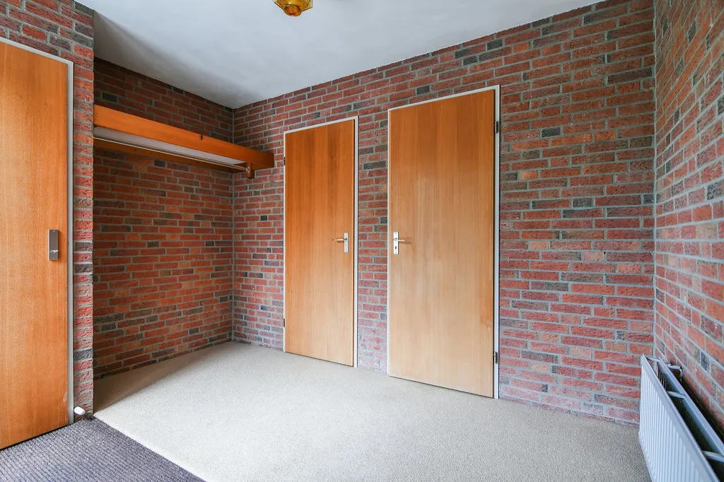 Esik - Villa with Garden on Spacious Plot in Hoofddorp