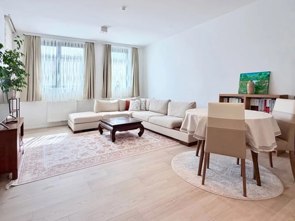 Elutuba - Bright Apartment with Terrace in Jambes