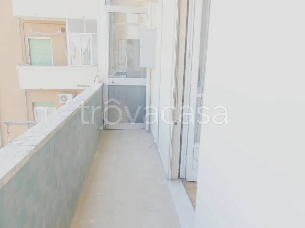 Rõdu - Apartment with Balcony in Vercelli Centre