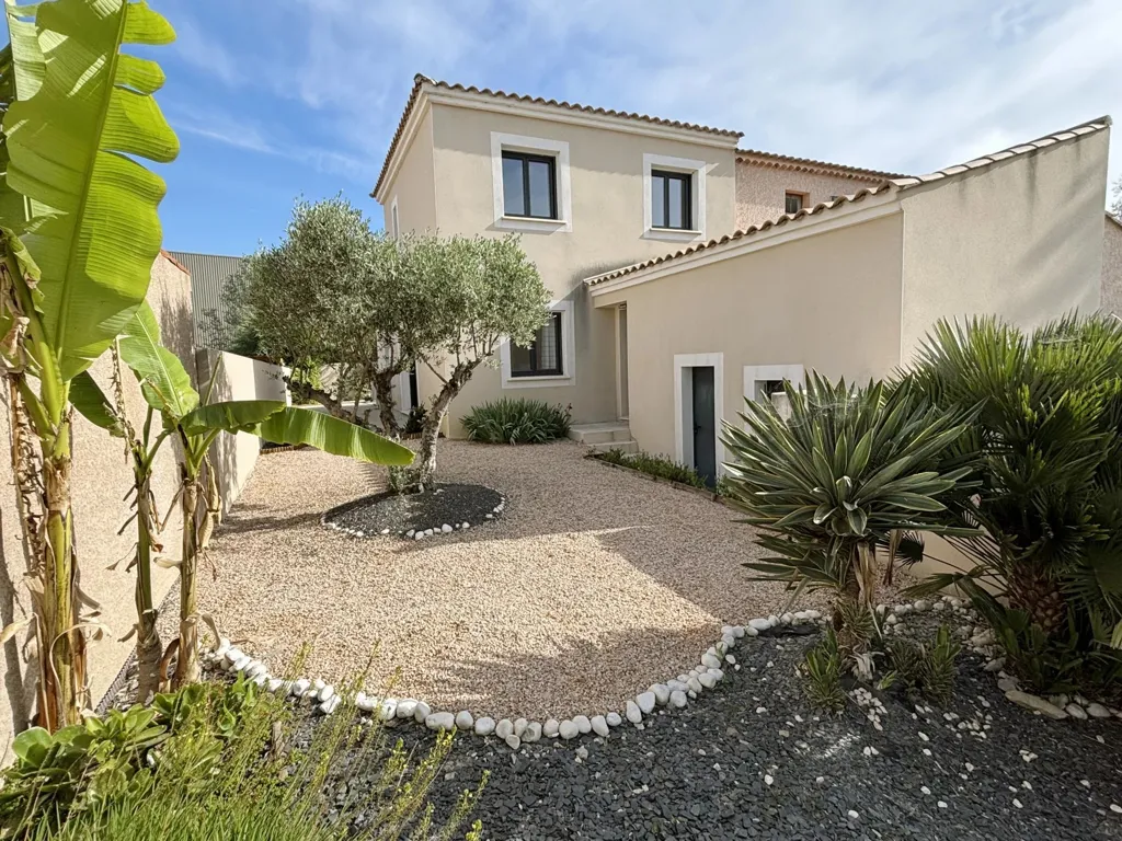 Välivaade - Recent Villa with Garden in Arles