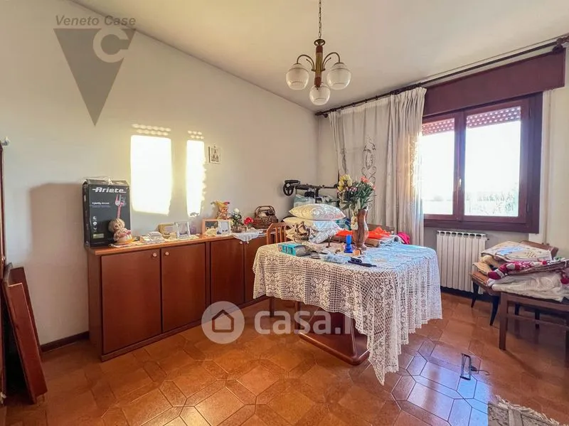 Sala da pranzo - Independent House with Workshop in Cona
