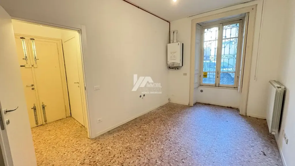 Pièces - Office Space in Central Brescia