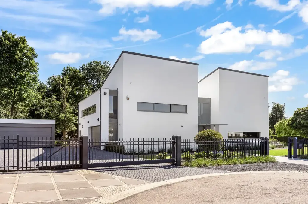 Extérieur - Villa Luxueuse avec Piscine Intérieure à Lanaken