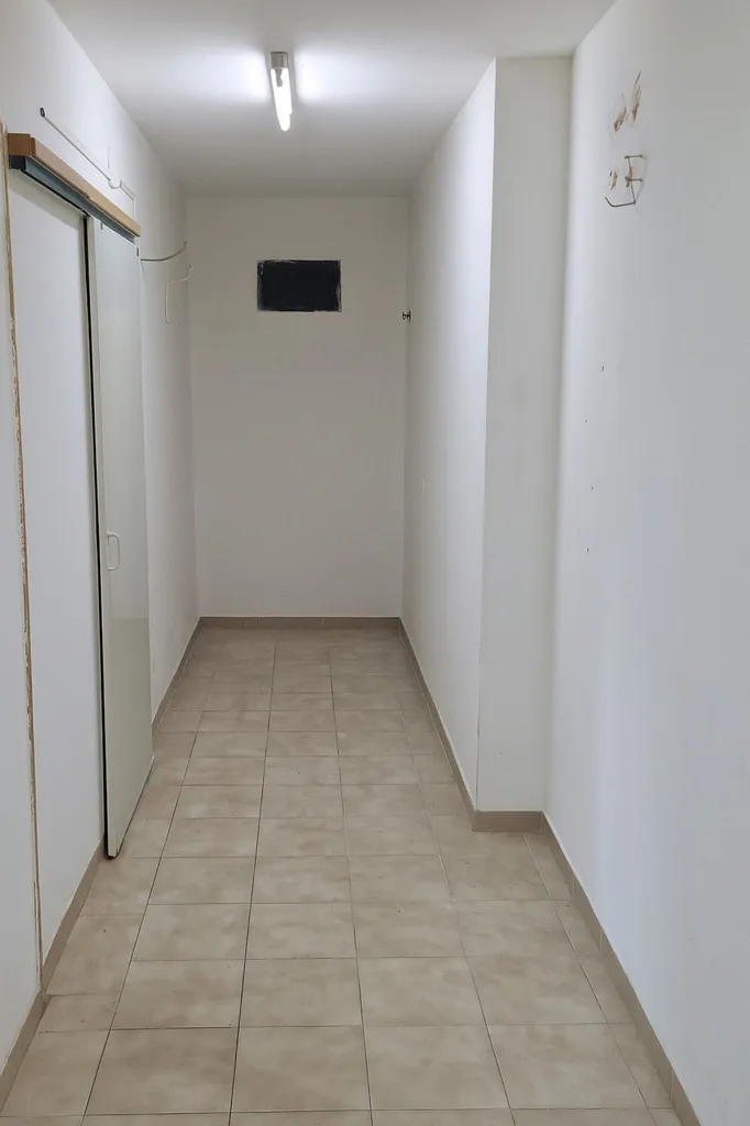 Esik - Corner Commercial Space in Port de Sagunt