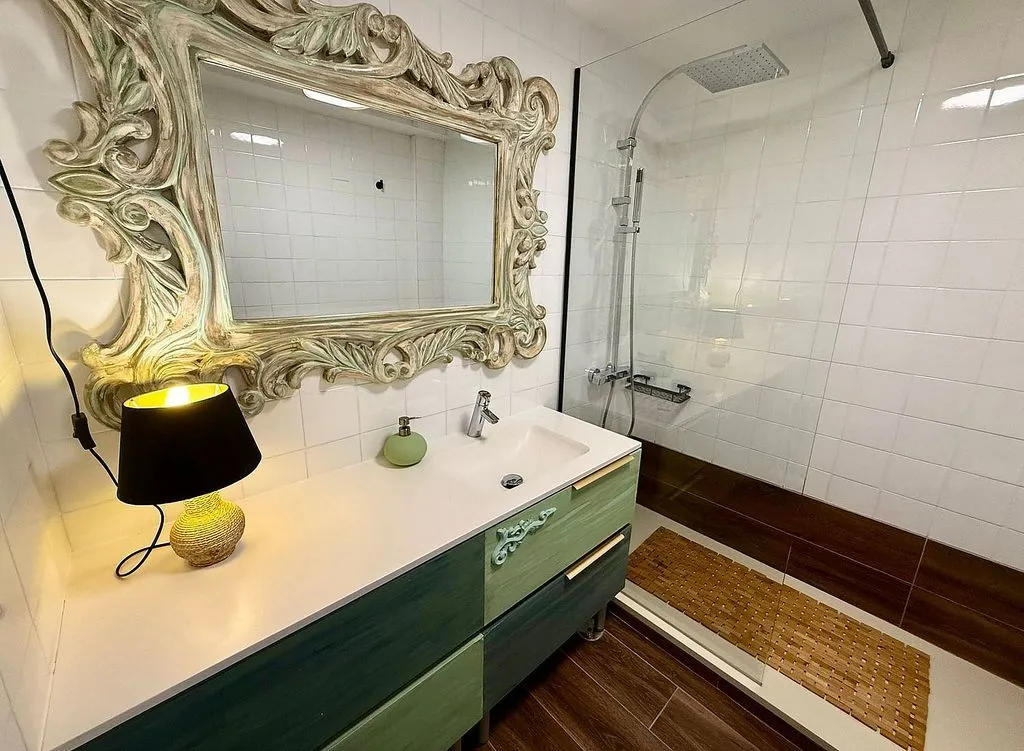 Bathrooms - Penthouse with Pool in Talamanca de Jarama