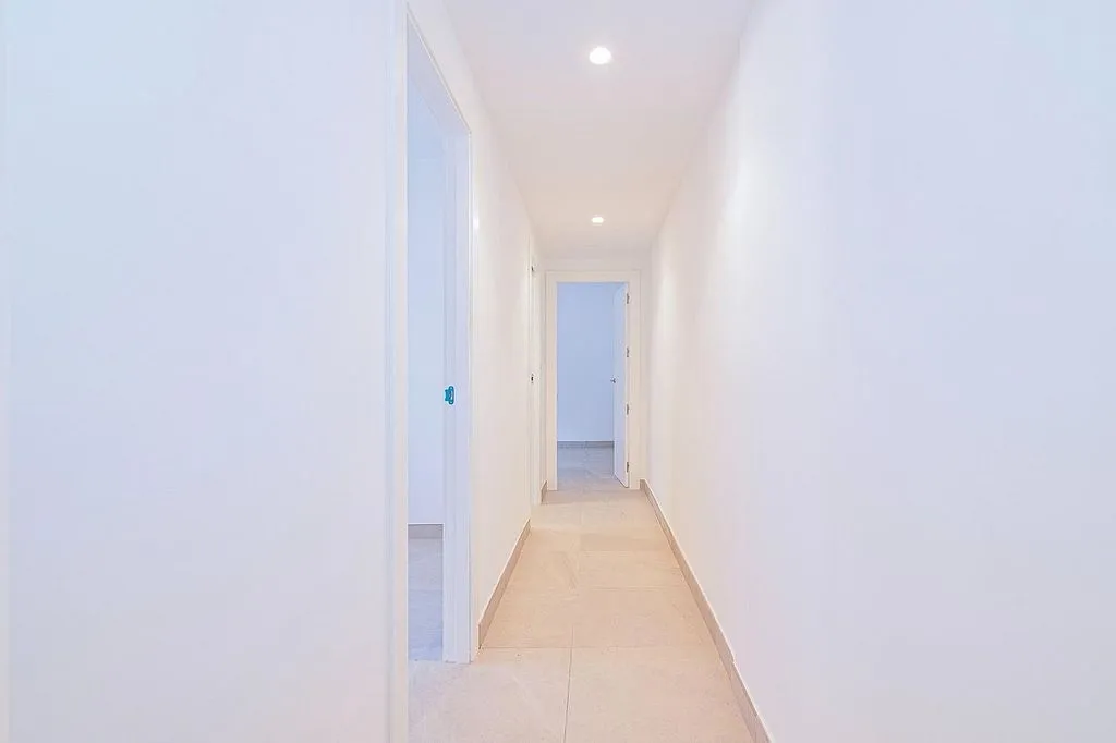 Entrée - Modern Flat with South-Facing Views in Atarfe Centre
