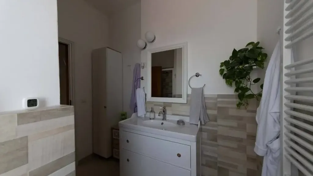 Salles de bain - Panoramic Apartment with Balcony in Gambassi Terme