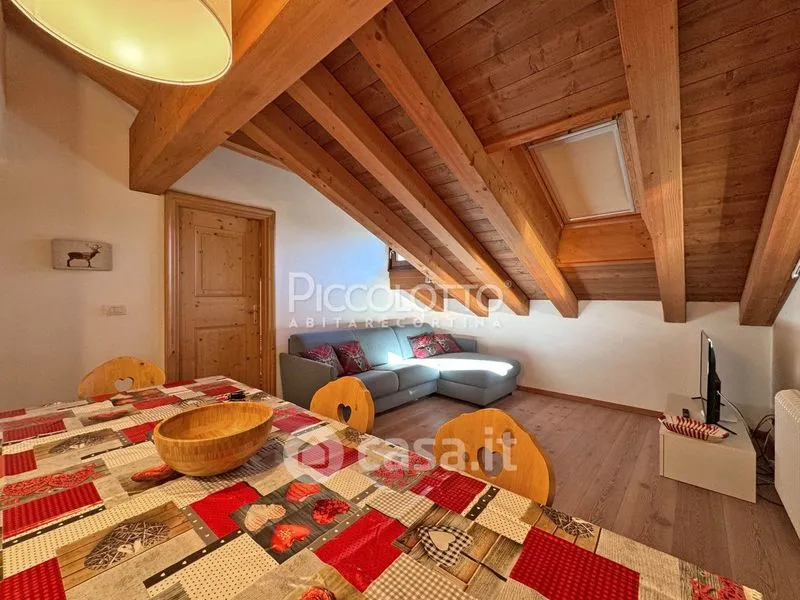 Elutuba - Bright Penthouse with Garage in Cortina d'Ampezzo