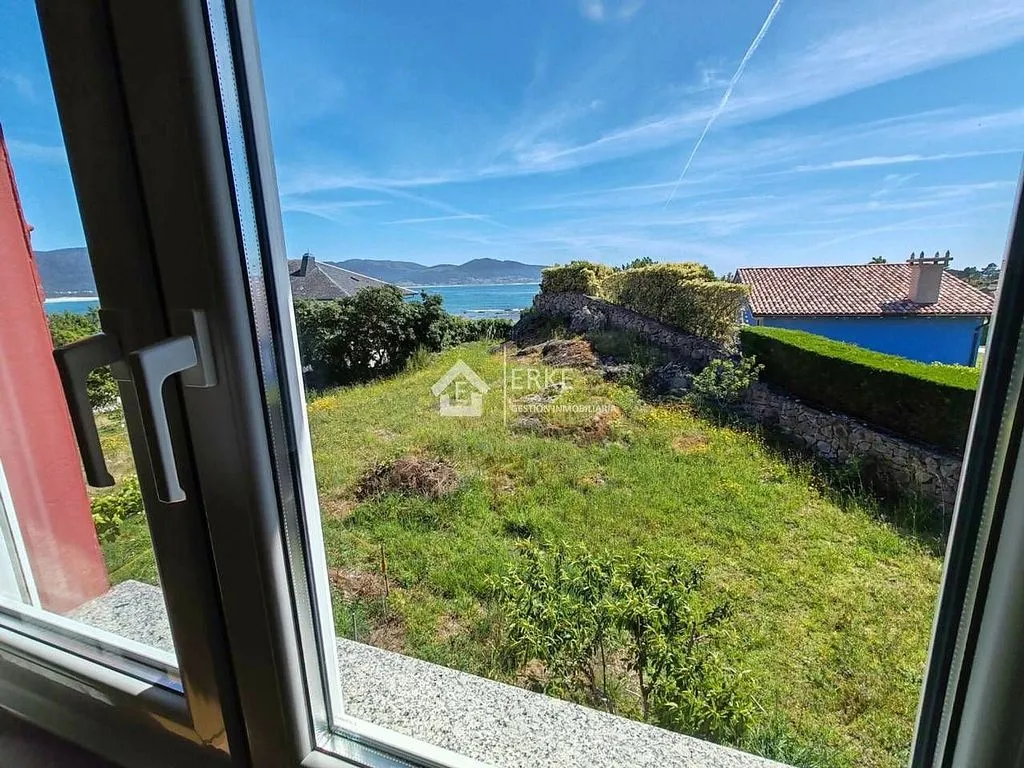 Habitaciones - Apartment with Sea and Mountain Views in Carnota