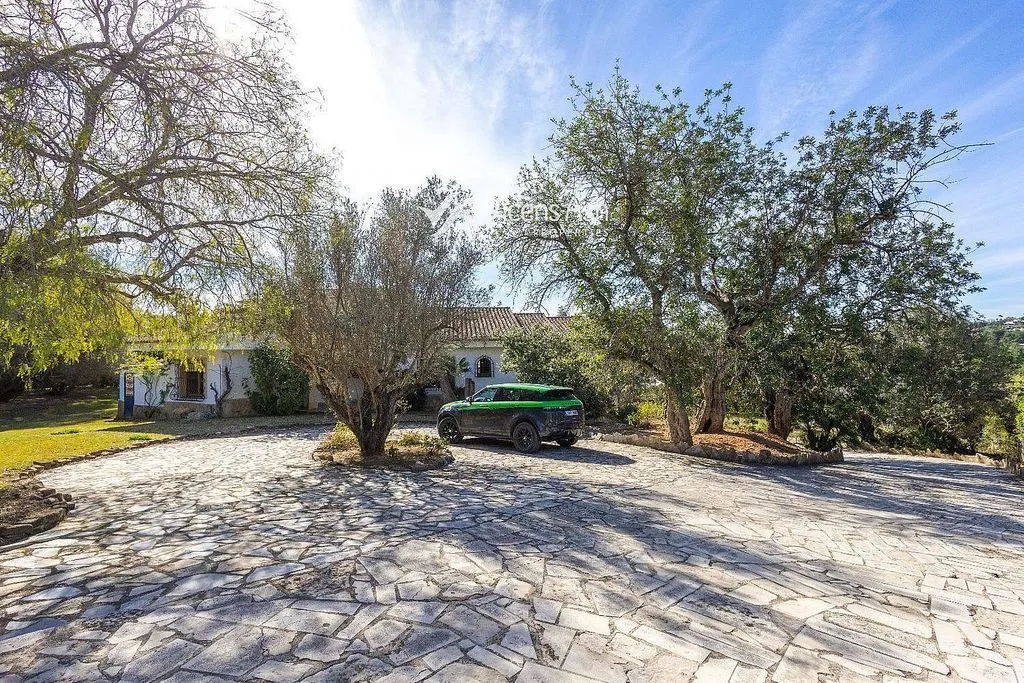Exterior - Villa with Pool and Terrace in Jávea