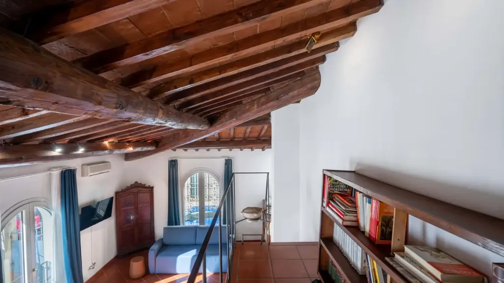 Elutuba - Arty Apartment with Balcony in Florence