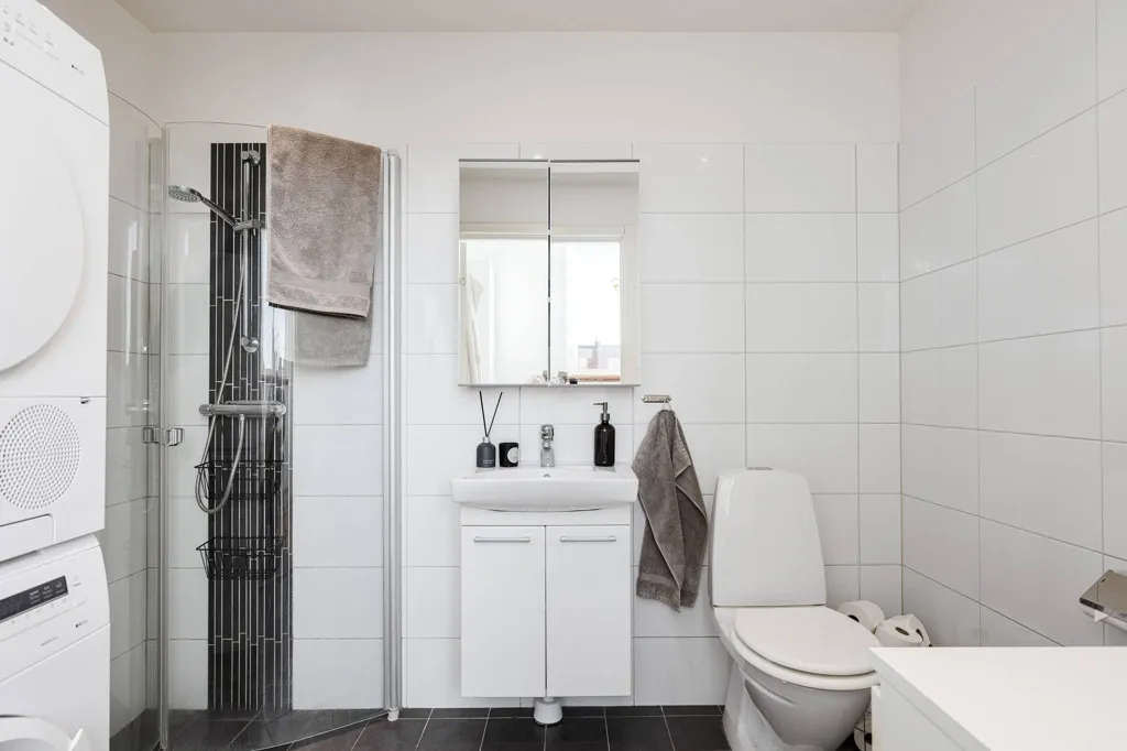 Vannitoad - Apartment with High Ceilings in Central Enköping