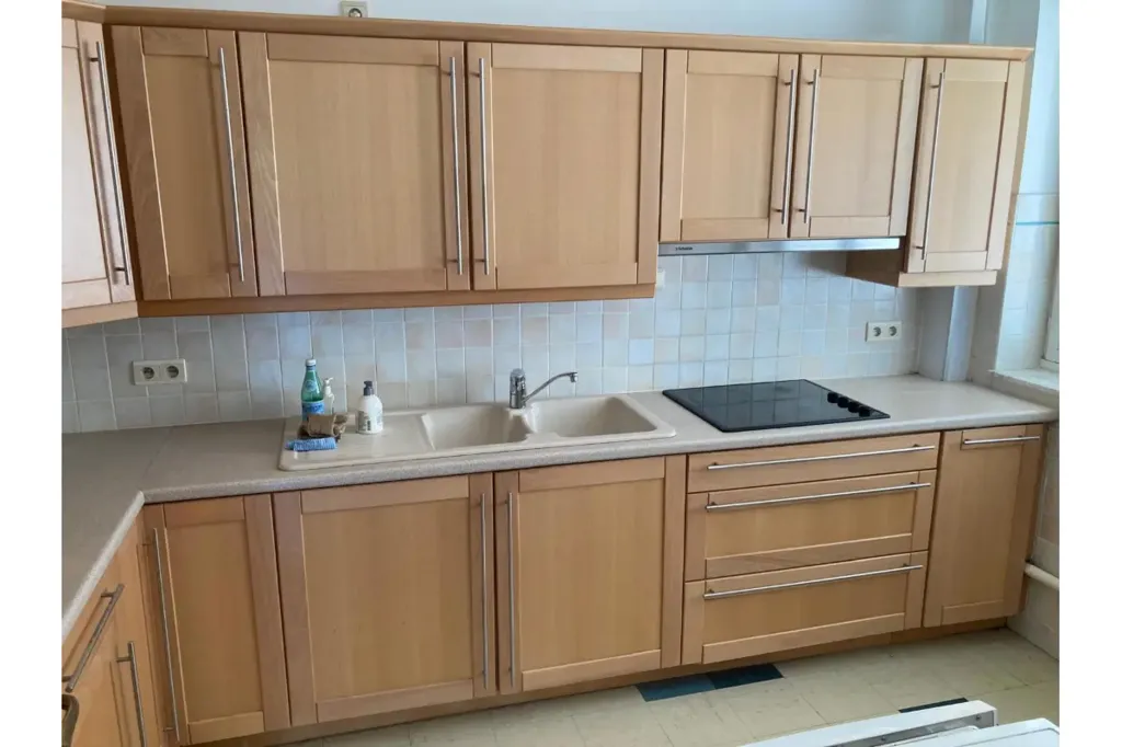 Cucina - Spacious Apartment with Terrace in Charleroi