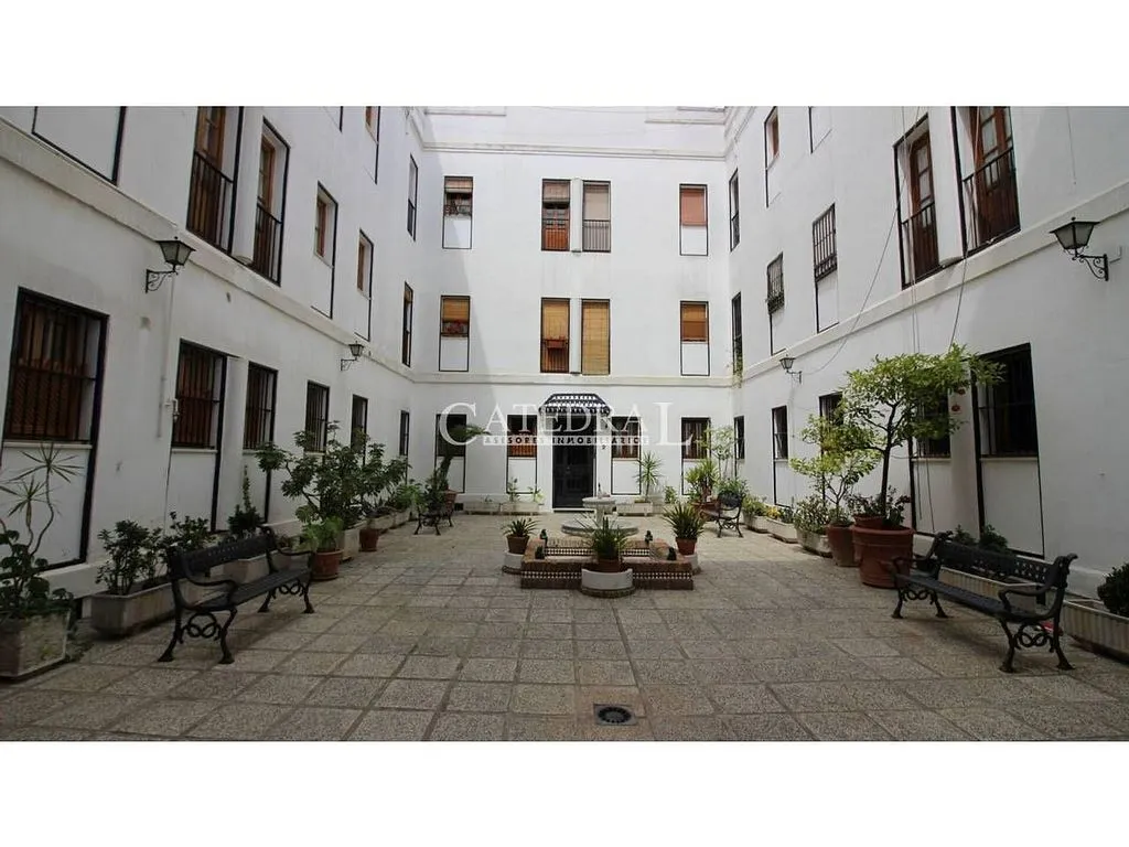 Aed - Aménagé Flat with Balcony in Seville Centre
