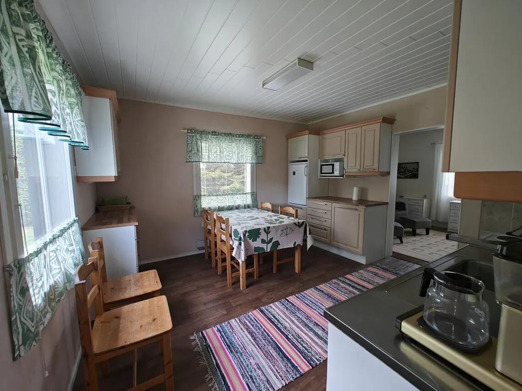 Sala da pranzo - Year-Round House with Lake View in Finland