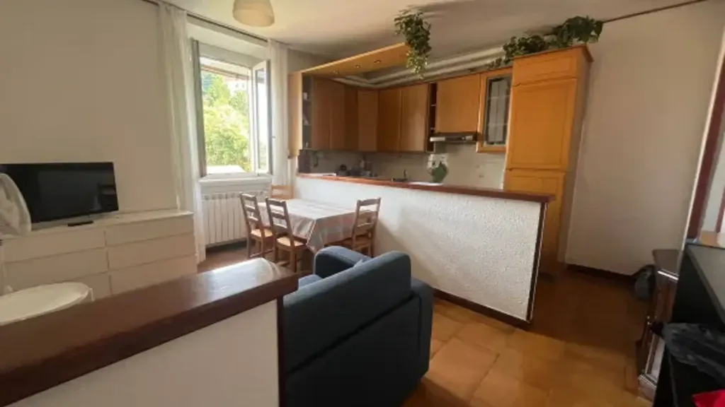 Elutuba - 2-Bedroom Apartment with Balcony in Como