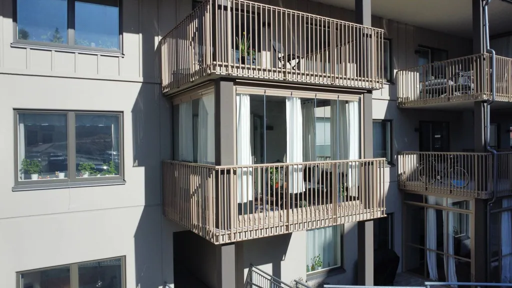 Balcon - Two-Bedroom Flat with South-Facing Balcony in Kungälv