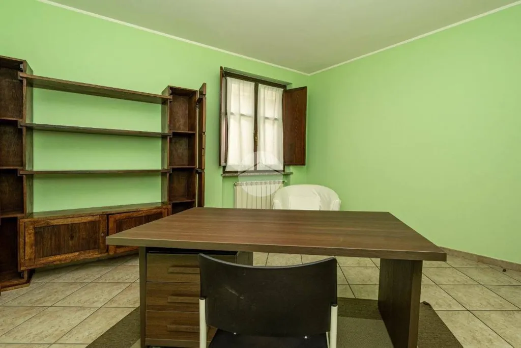 Office - Apartment with Balcony in Giaveno Centre