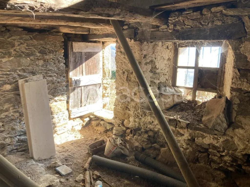 Toad - Rustic Property with Panoramic View in Angrogna
