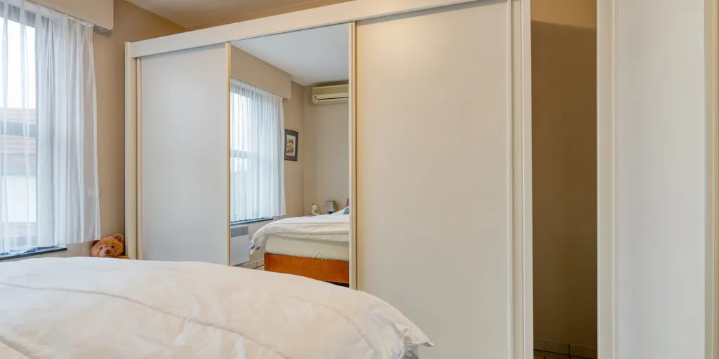 Chambres - Appartement avec Terrasse et Garage à Schoten